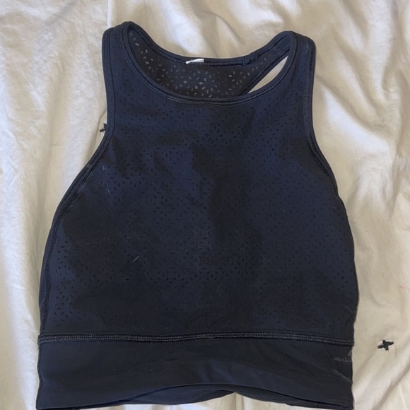 ✨LULULEMON ✨ Black Crop Top 🖤 - Picture 2 of 4